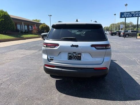 Used 2024 Jeep Grand Cherokee L Laredo AWD/4WD image 10