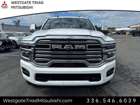 Used 2025 RAM 2500 Laramie AWD/4WD image 2
