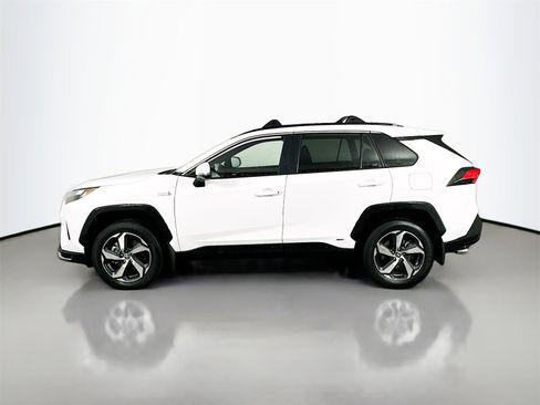 Certified 2024 Toyota RAV4 SE image 4
