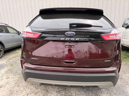 Used 2024 Ford Edge SEL image 13