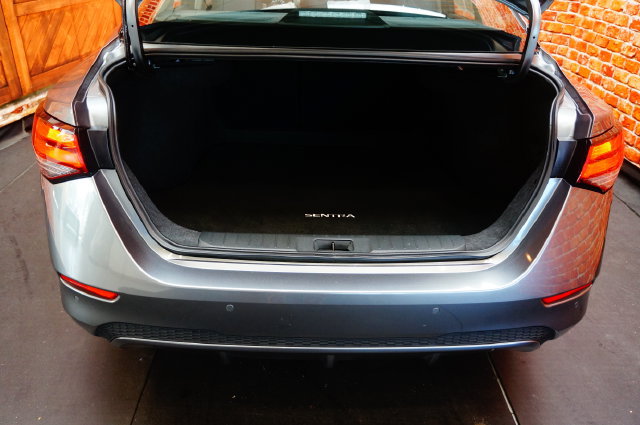 Certified 2025 Nissan Sentra S FWD image 36