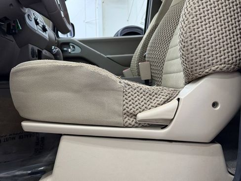 Used 2017 Nissan Frontier SV RWD image 23