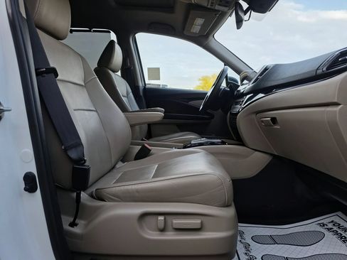 Used 2018 Honda Pilot Touring image 39