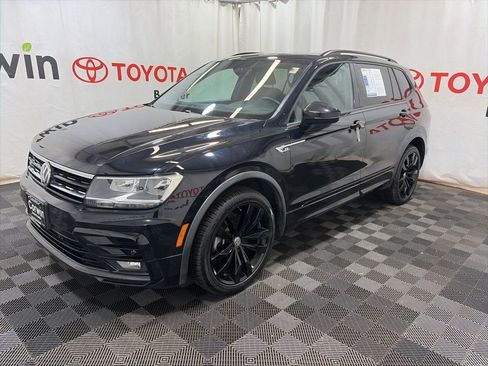 Used 2021 Volkswagen Tiguan SE R-Line w/ 3rd Row Seat Package AWD/4WD image 4