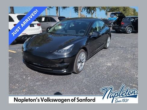 Used 2023 Tesla Model 3 Standard Range image 1