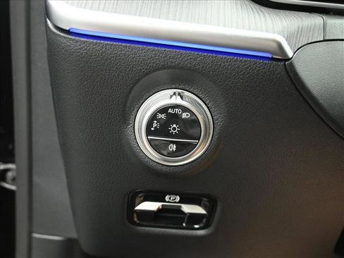 Certified 2025 Mercedes-Benz C 300 4MATIC Sedan image 10