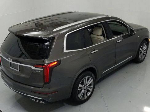 Used 2020 Cadillac XT6 Premium Luxury FWD image 17