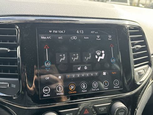 Used 2019 Jeep Grand Cherokee Limited X image 11