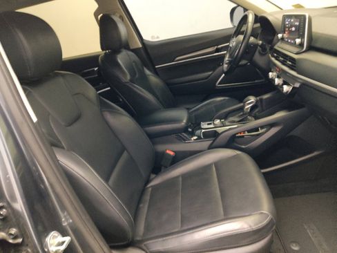 Used 2021 Kia Telluride LX FWD image 21