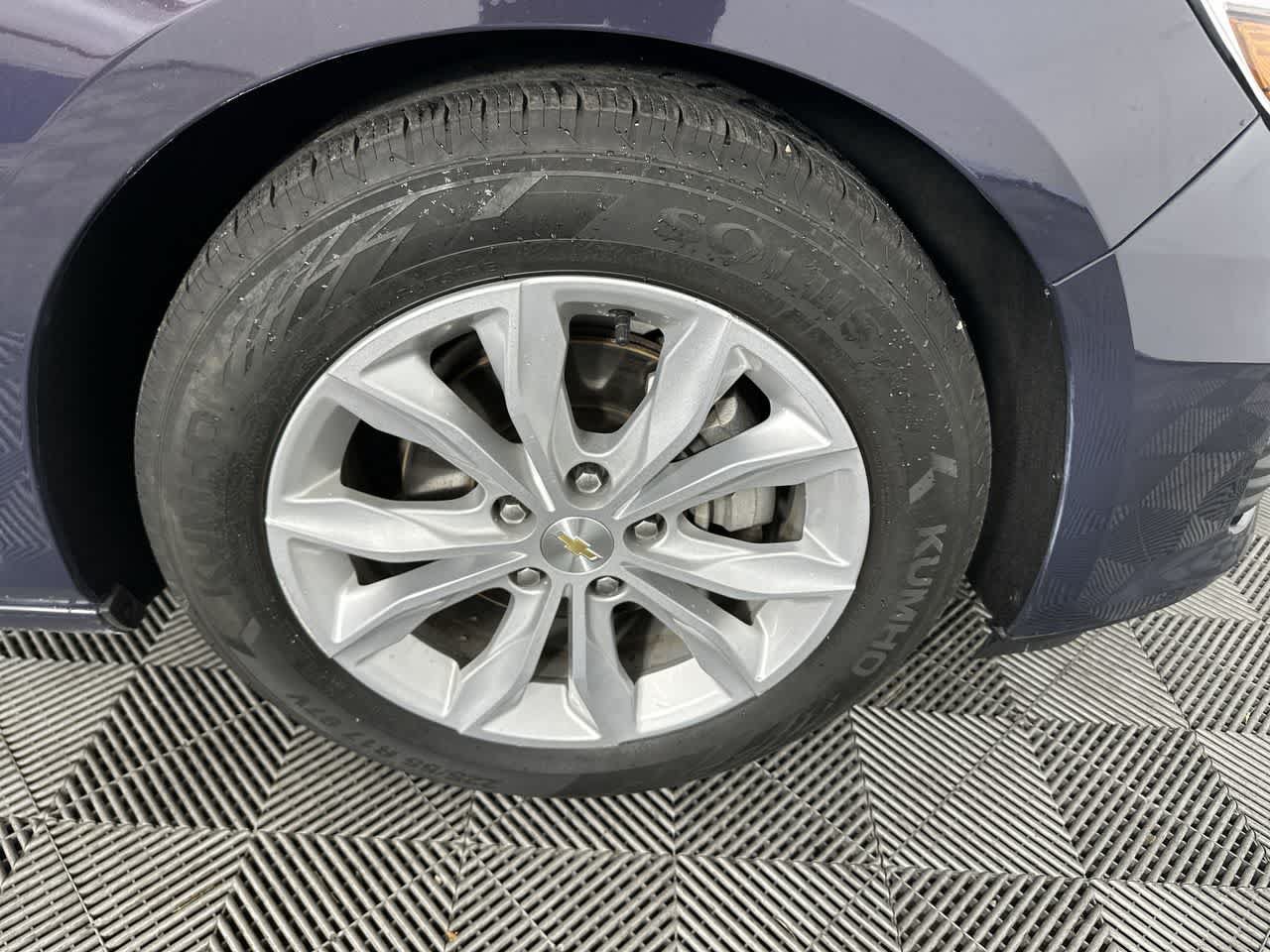 Used 2025 Chevrolet Malibu LT FWD image 10