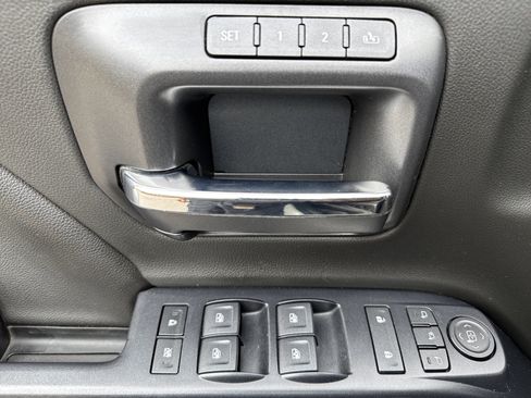 Used 2018 Chevrolet Silverado 1500 High Country image 14