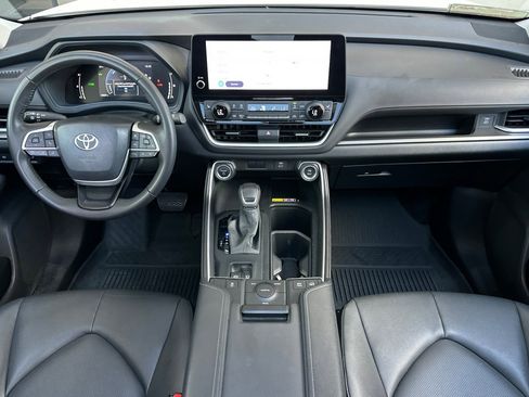 Used 2024 Toyota Grand Highlander AWD Hybrid image 15