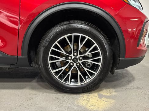 Used 2023 Ford Escape SE w/ PHEV Premium Package image 33