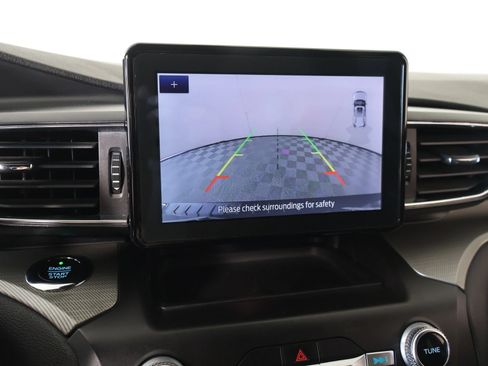 Used 2020 Ford Explorer XLT w/ Equipment Group 202A RWD image 6