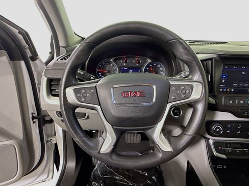 Used 2022 GMC Terrain SLE image 13