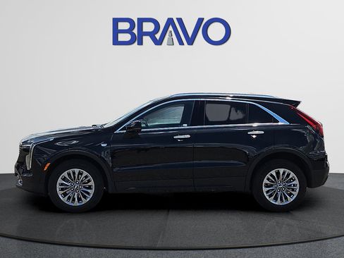 Used 2025 Cadillac XT4 Premium Luxury AWD/4WD image 2