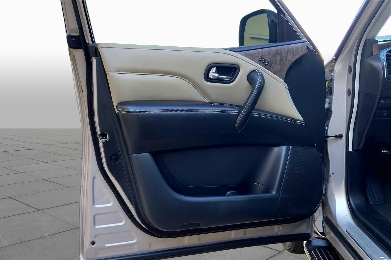 Used 2023 INFINITI QX80 Premium Select w/ Cargo Package AWD/4WD image 22