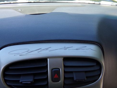 Used 2005 Chevrolet Corvette Coupe w/ Preferred Equipment Group RWD image 30