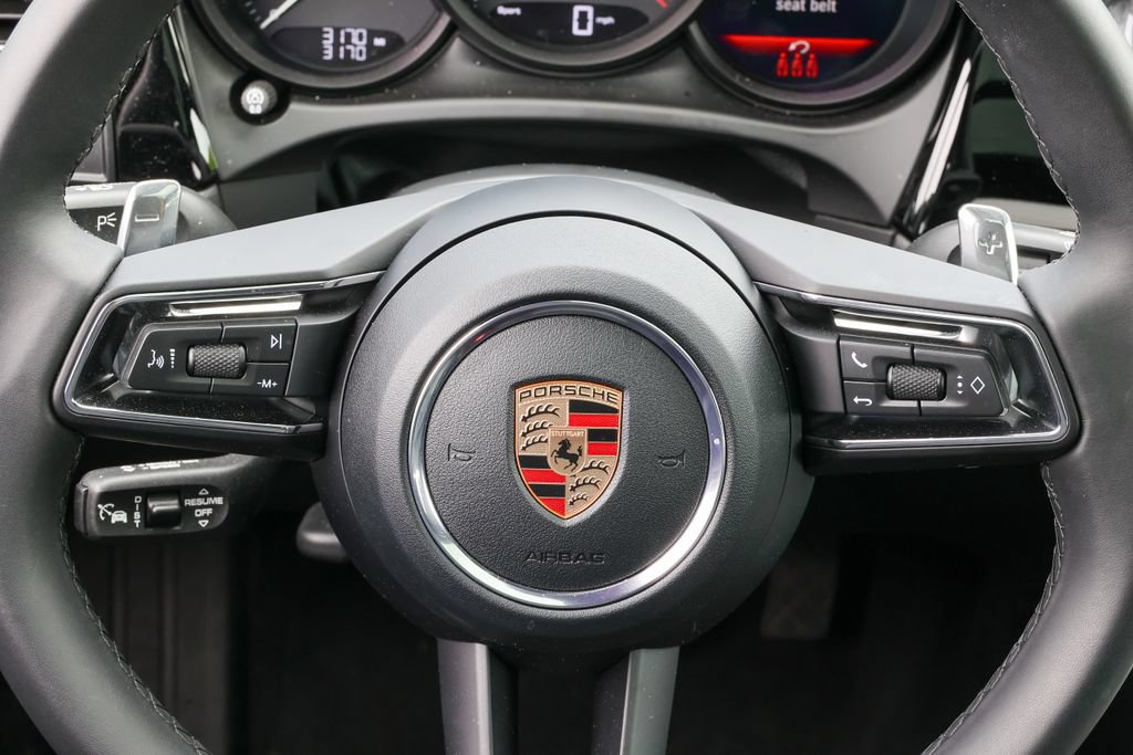 Certified 2026 Porsche Macan AWD/4WD image 12
