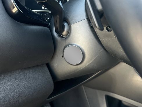 Used 2024 Nissan Pathfinder Platinum image 19