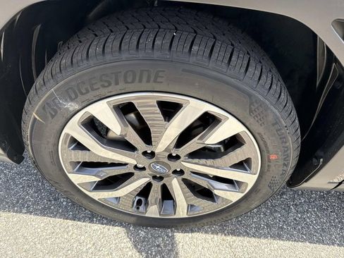 New 2026 Subaru Forester Touring AWD/4WD image 10