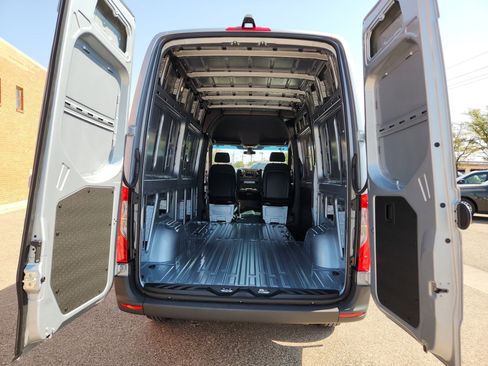 New 2025 Mercedes-Benz Sprinter 2500 image 12