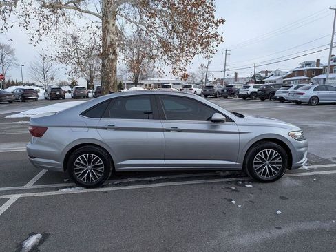 Used 2020 Volkswagen Jetta SE w/ SE Cold Weather Package image 8