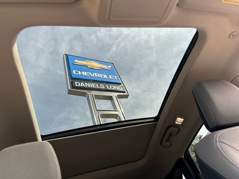 Used 2020 Ford Escape SE image 22