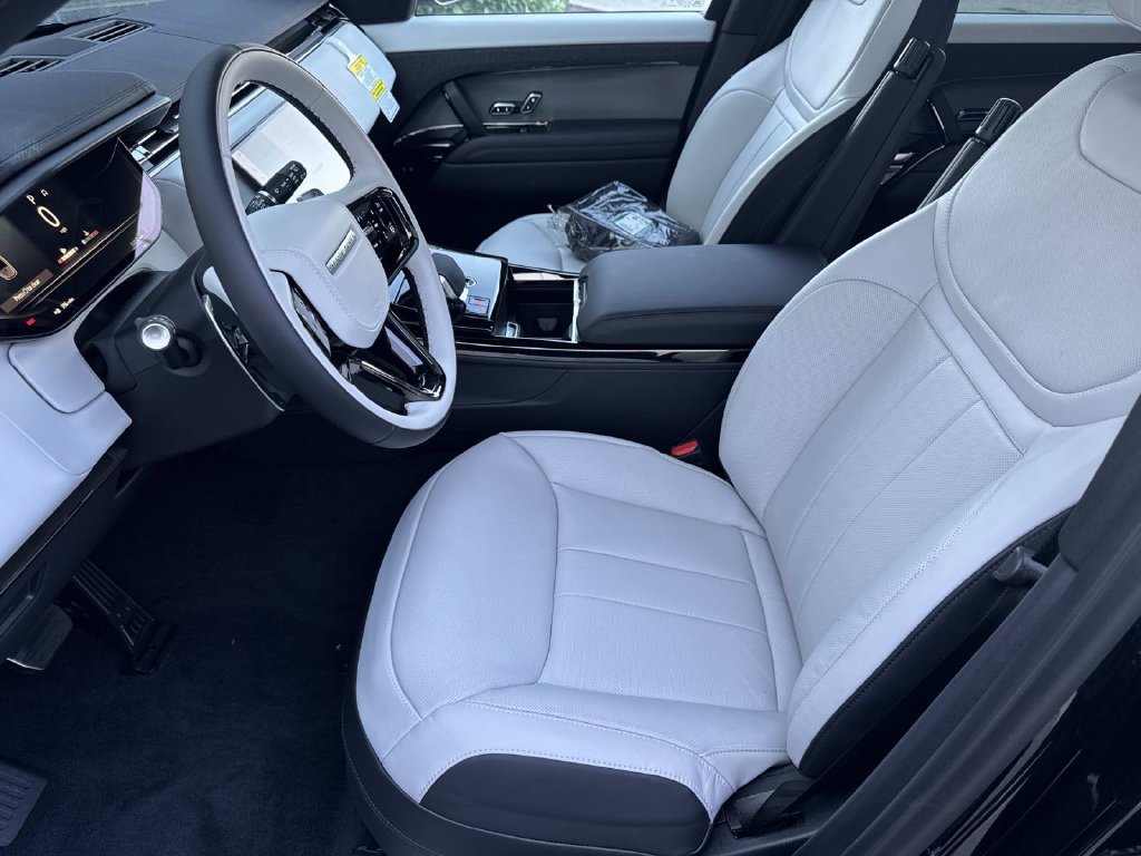 New 2027 Land Rover Range Rover Sport Dynamic SE AWD/4WD image 23