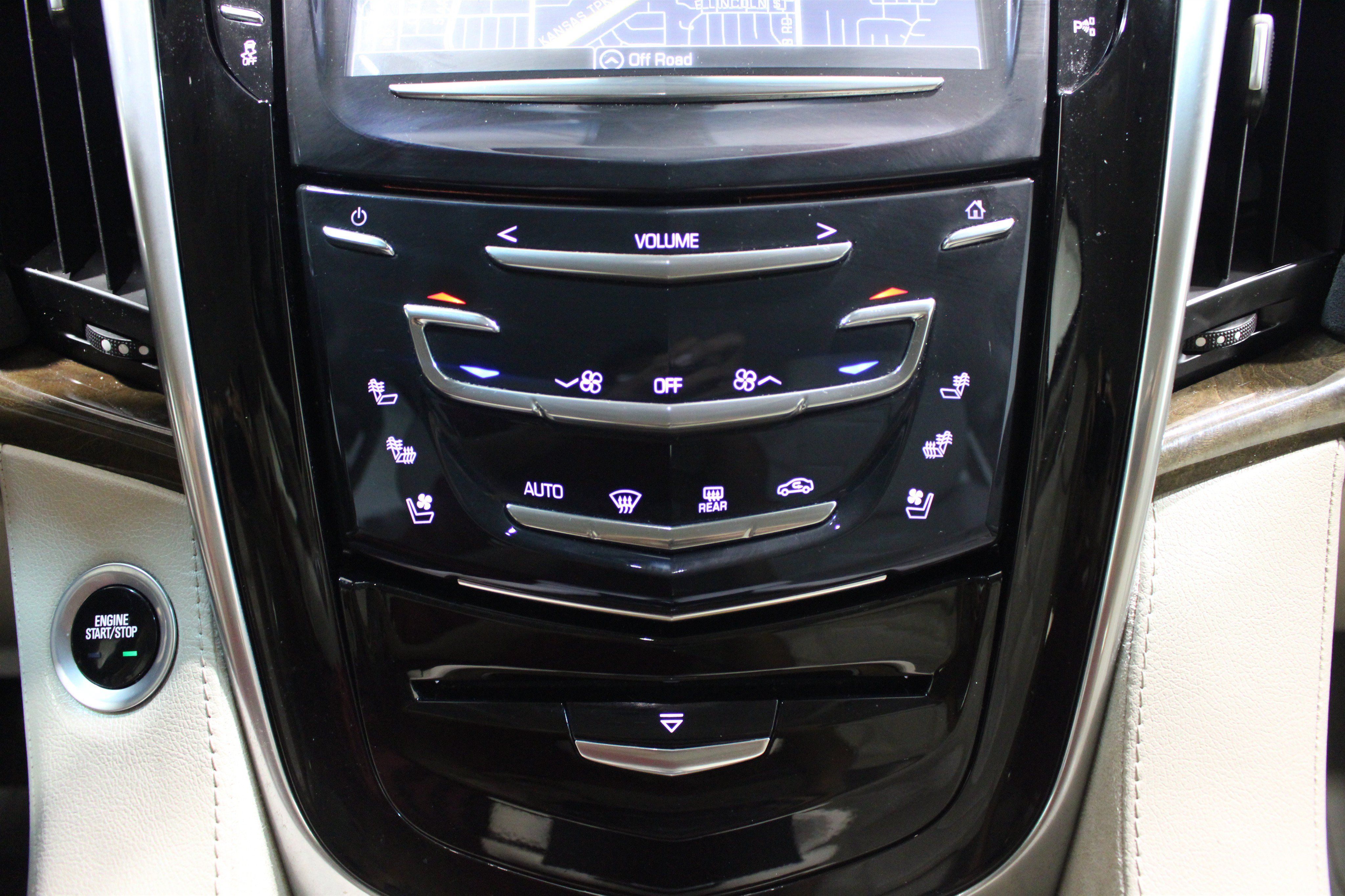 Used 2019 Cadillac Escalade Platinum Sport AWD/4WD image 18