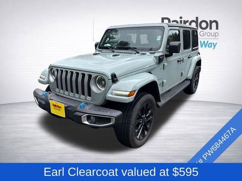 Used 2023 Jeep Wrangler Unlimited Sahara AWD/4WD image 3