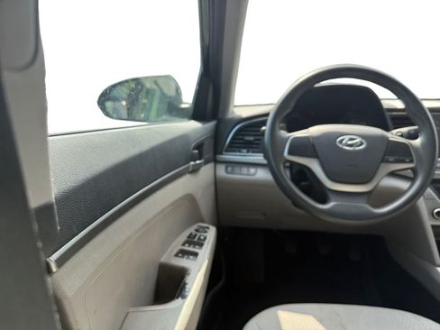 Used 2017 Hyundai Elantra SE FWD image 15