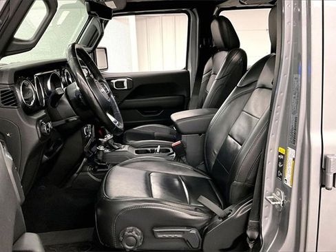 Used 2021 Jeep Wrangler Unlimited Sahara image 21