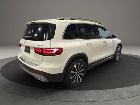 Used 2021 Mercedes-Benz GLB 250 4MATIC image 5