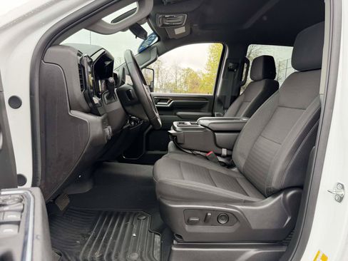 Certified 2025 Chevrolet Silverado 2500 LT w/ Convenience Package AWD/4WD image 9