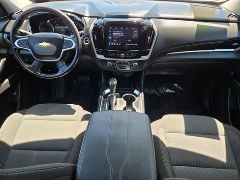 Used 2020 Chevrolet Traverse LT w/ Driver Confidence II Package AWD/4WD image 12