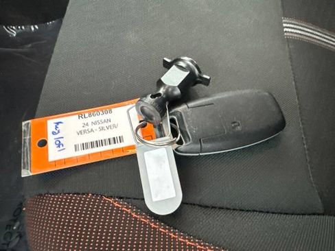 Used 2024 Nissan Versa SR FWD image 31