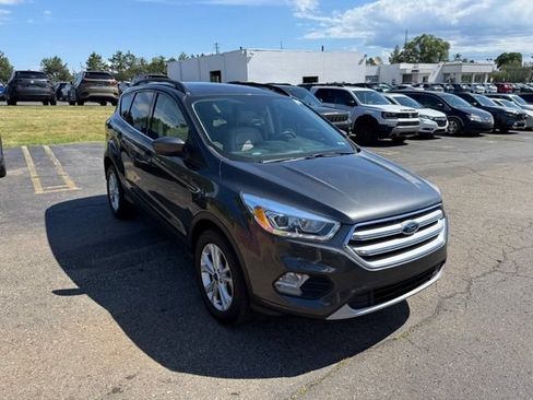 Used 2018 Ford Escape SEL w/ Canadian Touring Package AWD/4WD image 4