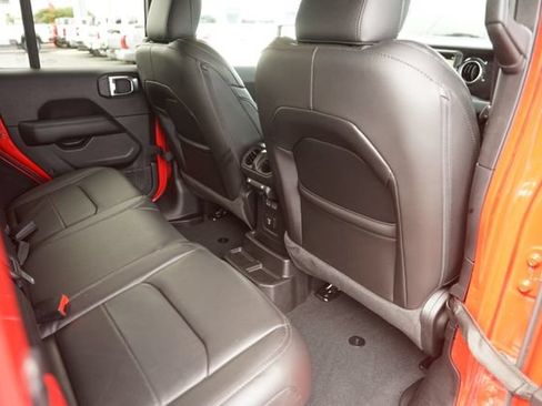 Used 2023 Jeep Wrangler Unlimited Sahara AWD/4WD image 14