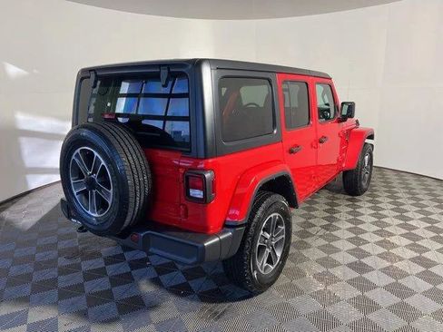 Certified 2023 Jeep Wrangler Unlimited Sahara AWD/4WD image 9