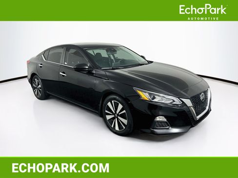 Used 2022 Nissan Altima 2.5 SV FWD image 1