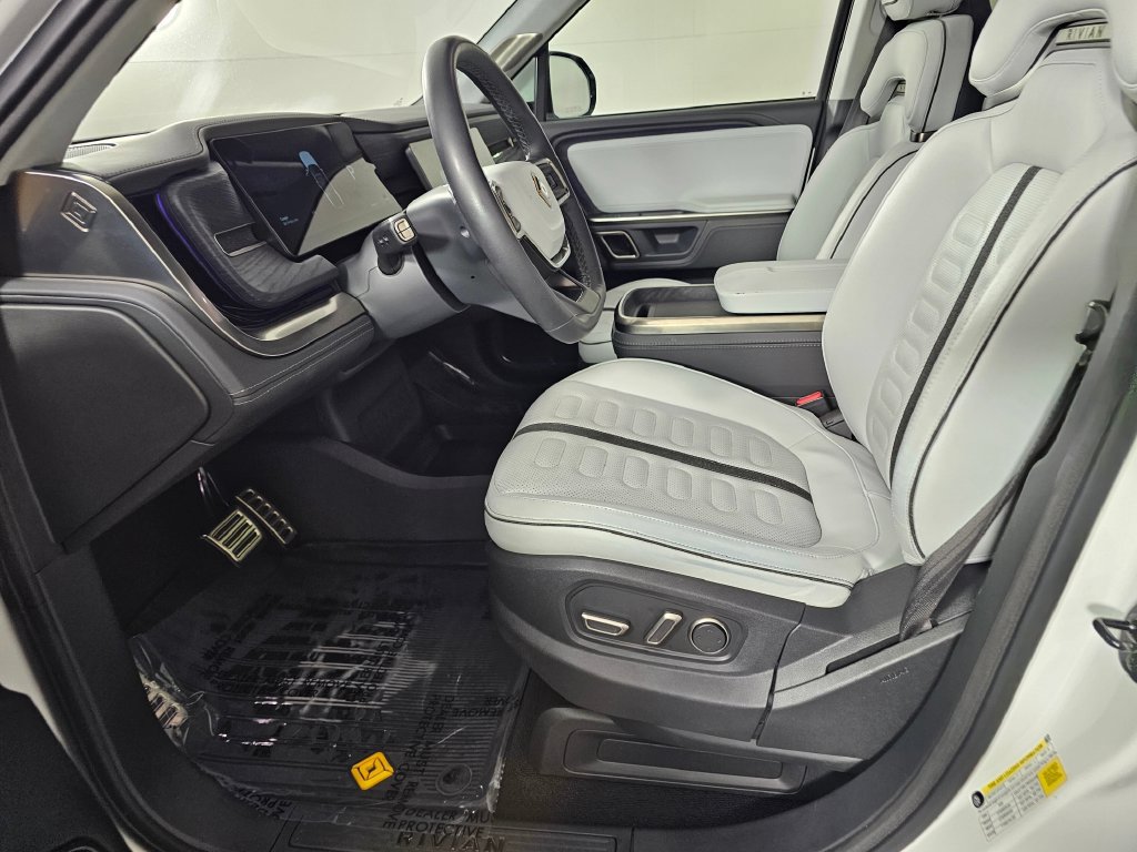 Used 2024 Rivian R1S Adventure Dual AWD/4WD image 23