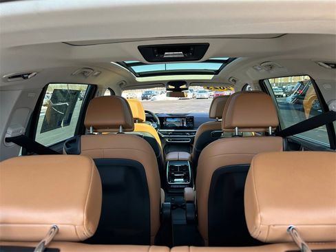 Used 2023 BMW X7 xDrive40i w/ Premium Package image 22