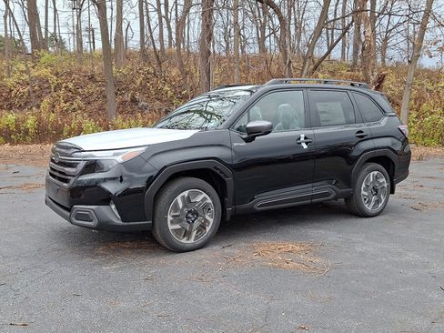 New 2025 Subaru Forester Limited image 3