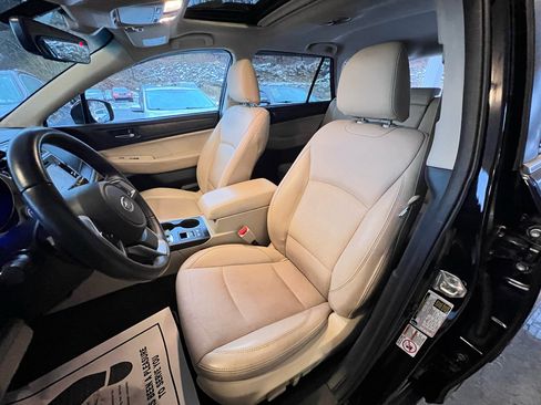 Used 2018 Subaru Outback 2.5i Limited image 17