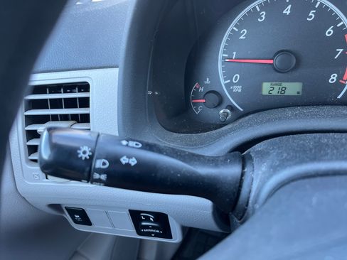 Used 2013 Toyota Corolla LE FWD image 21