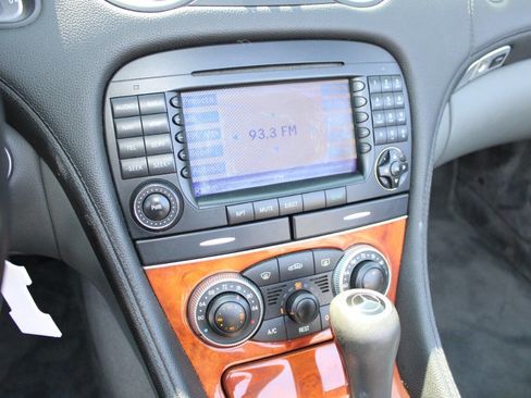 Used 2006 Mercedes-Benz SL 500 image 24