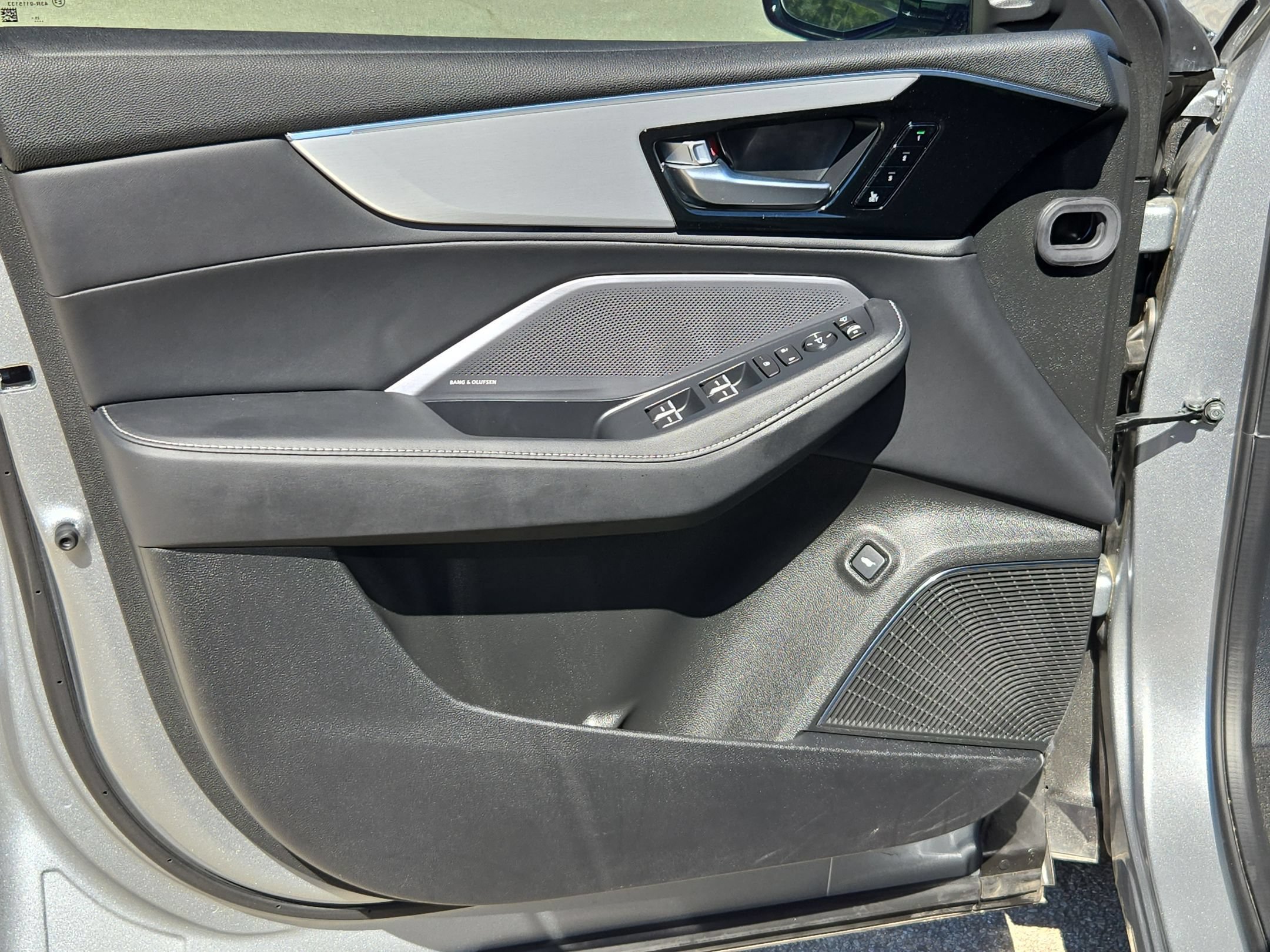Certified 2026 Acura MDX w/ Technology Package FWD image 10