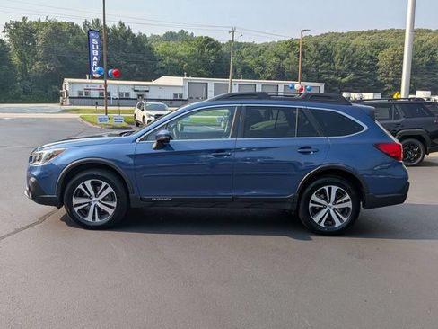 Used 2019 Subaru Outback 2.5i Limited AWD/4WD image 6