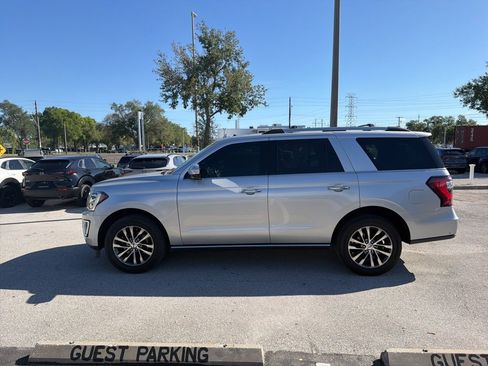Used 2018 Ford Expedition Limited w/ Equipment Group 301A image 11